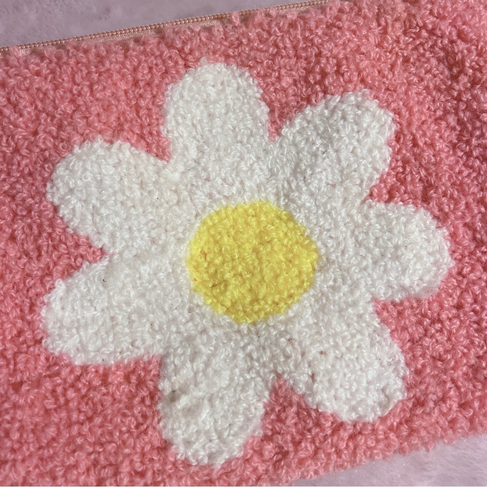Pink Fuzzy Large Daisy Wristlet Bag - Picture 2 of 10